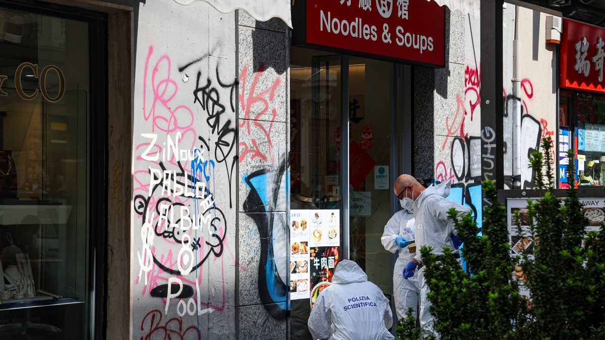 Rilievi dell’accoltellamento in Via Paolo Sarpi