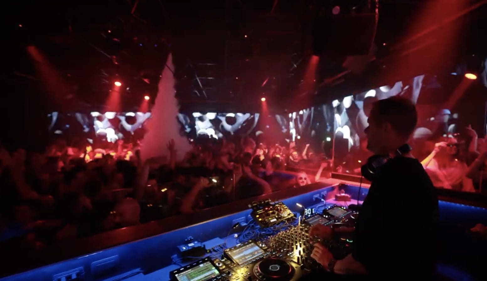 Immagine da Instagram (@amnesiamilano)