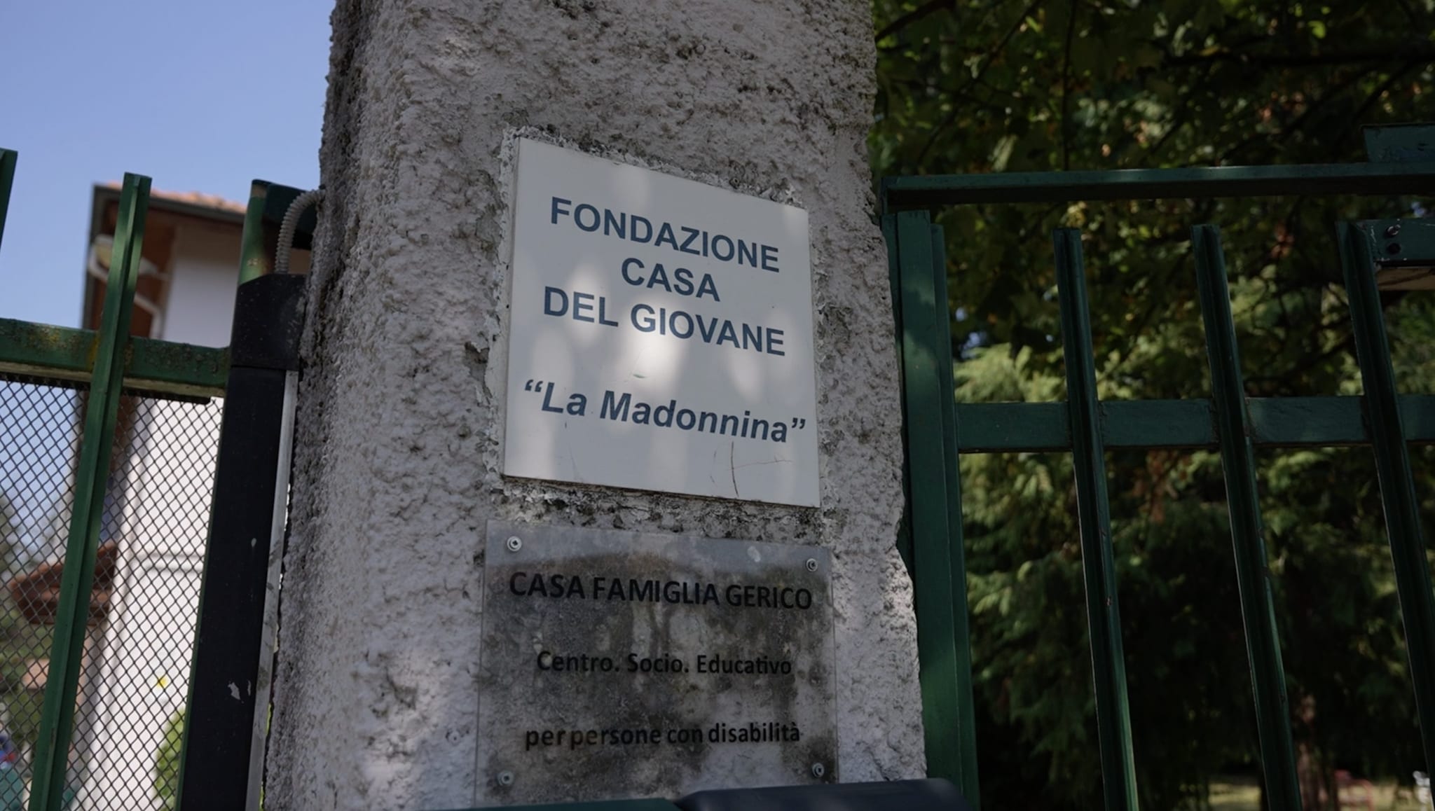 L’ingresso della Fondazione Casa del Giovane in via Falck