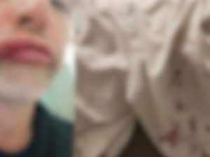 Maestro di tennis salva minorenne da un&#8217;aggressione, ma viene preso a pugni: &#8220;Mi sono salvato grazie alla racchetta&#8221;