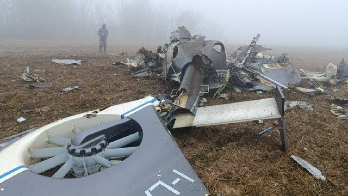 Pezzi dell’aereo precipitato a Casalromano, località Fontanella Grazioli&nbsp;(Mantova)