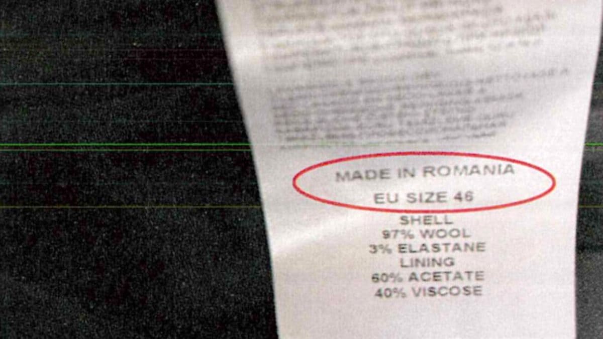L’etichetta di uno dei prodotti marchio Tod’s prodotti in Lombardia ma con l’etichetta "Made in Romania"