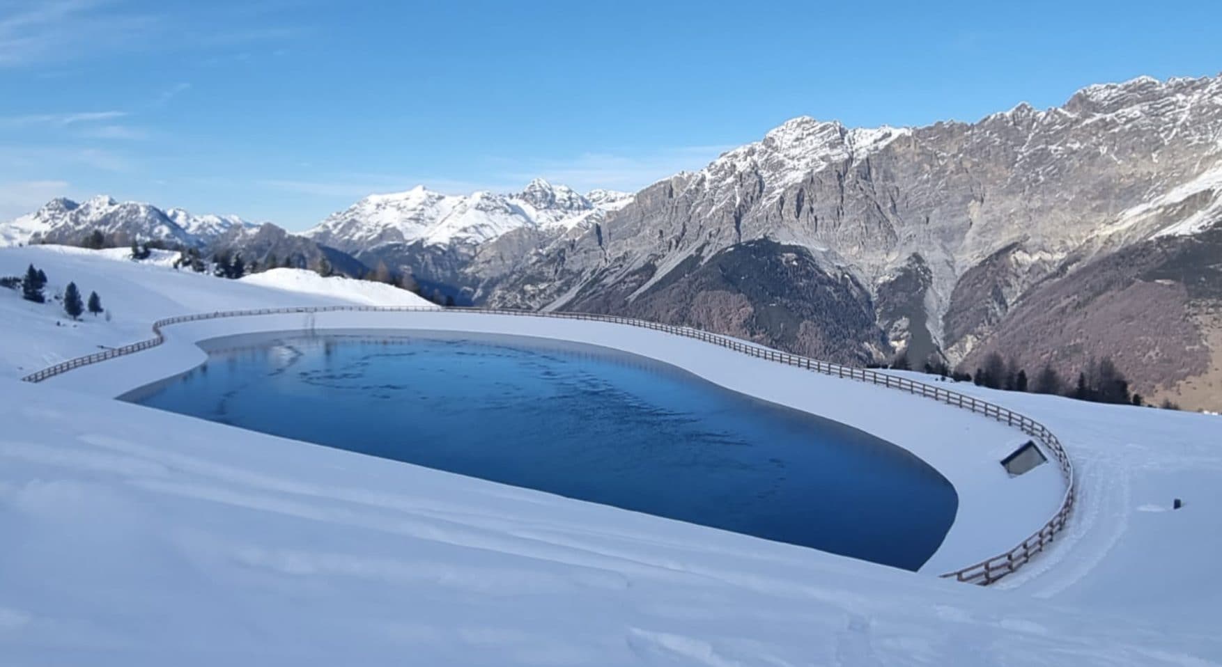 Il bacino d’acqua realizzato sopra Bormio per la neve artificiale