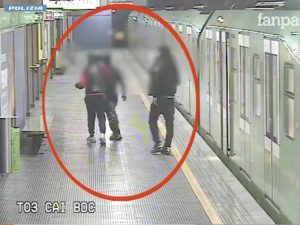 scippo-in-metropolitana-a-milano-300x225.jpg