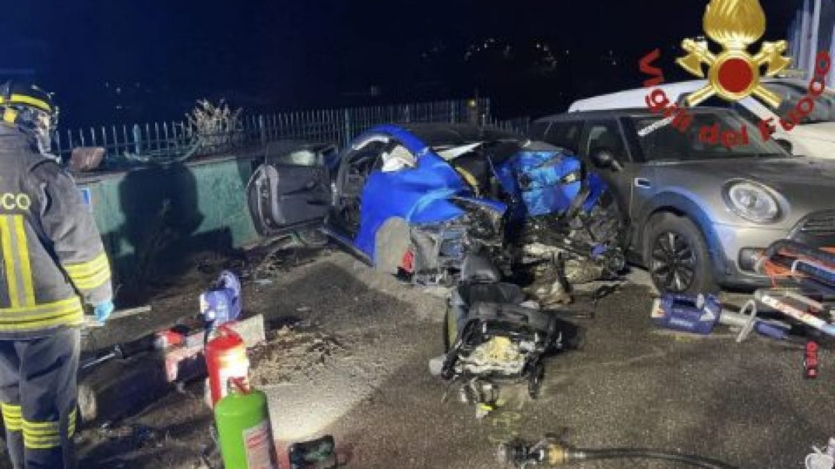 Una fotografia dell’incidente che si è verificato a Niardo, in Valcamonica.