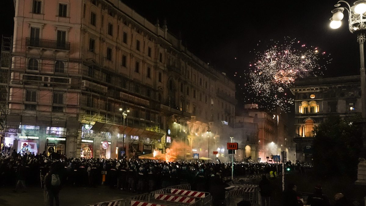 I fuochi d’artificio esplosi in centro a Milano la notte di Capodanno 2026 (foto da LaPresse)
