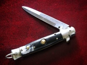 coltello-serramanico-repertorio-300x225.jpg