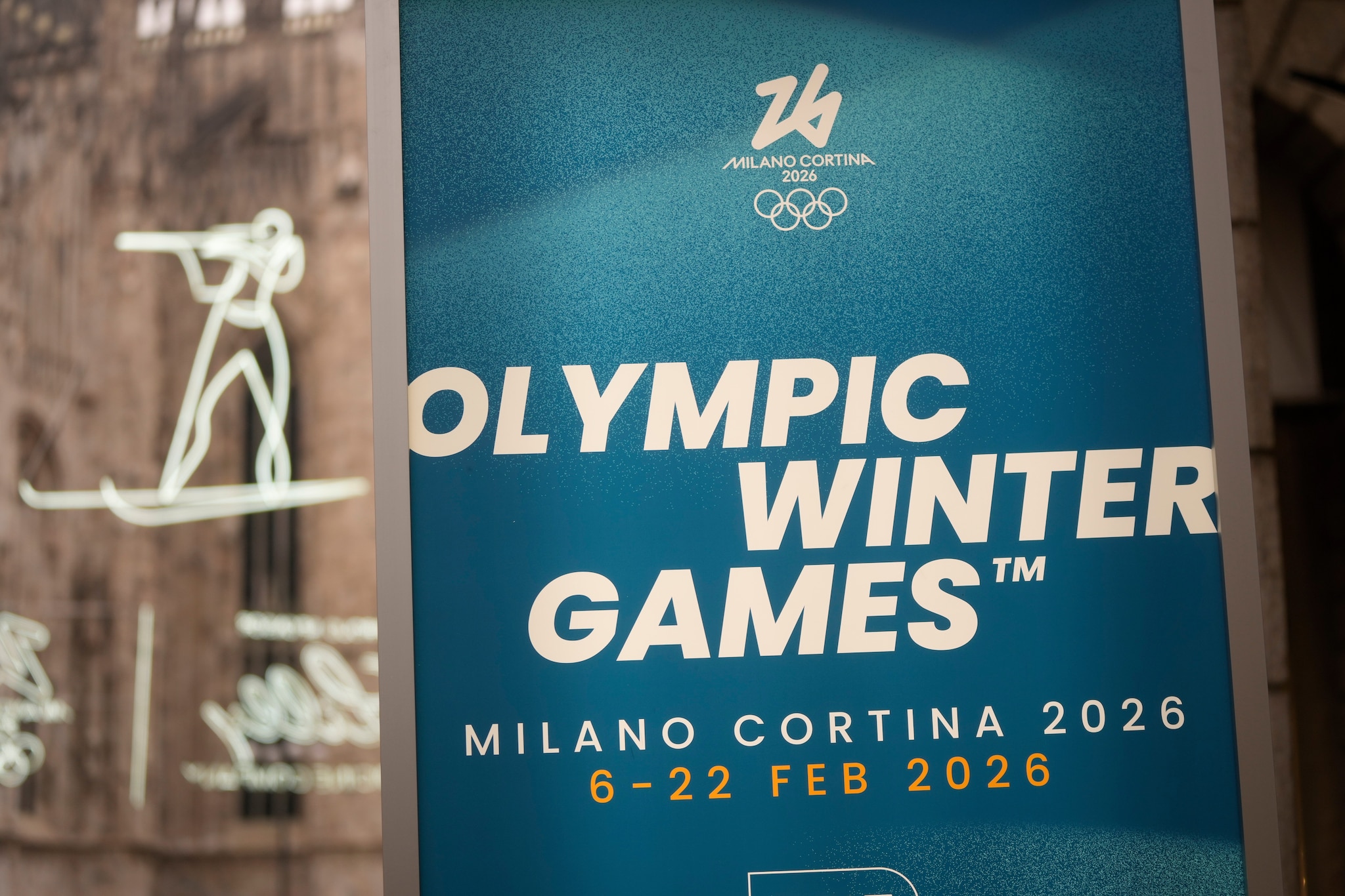 Un weekend alle Olimpiadi 2026 costerà fino a 1.200 euro a coppia a Milano, a Cortina si superano i 2.800 euro