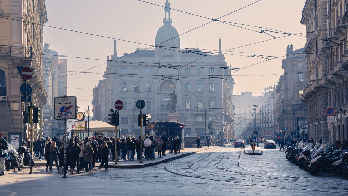 Piazza Cordusio a Milano d’inverno (foto da iStock)