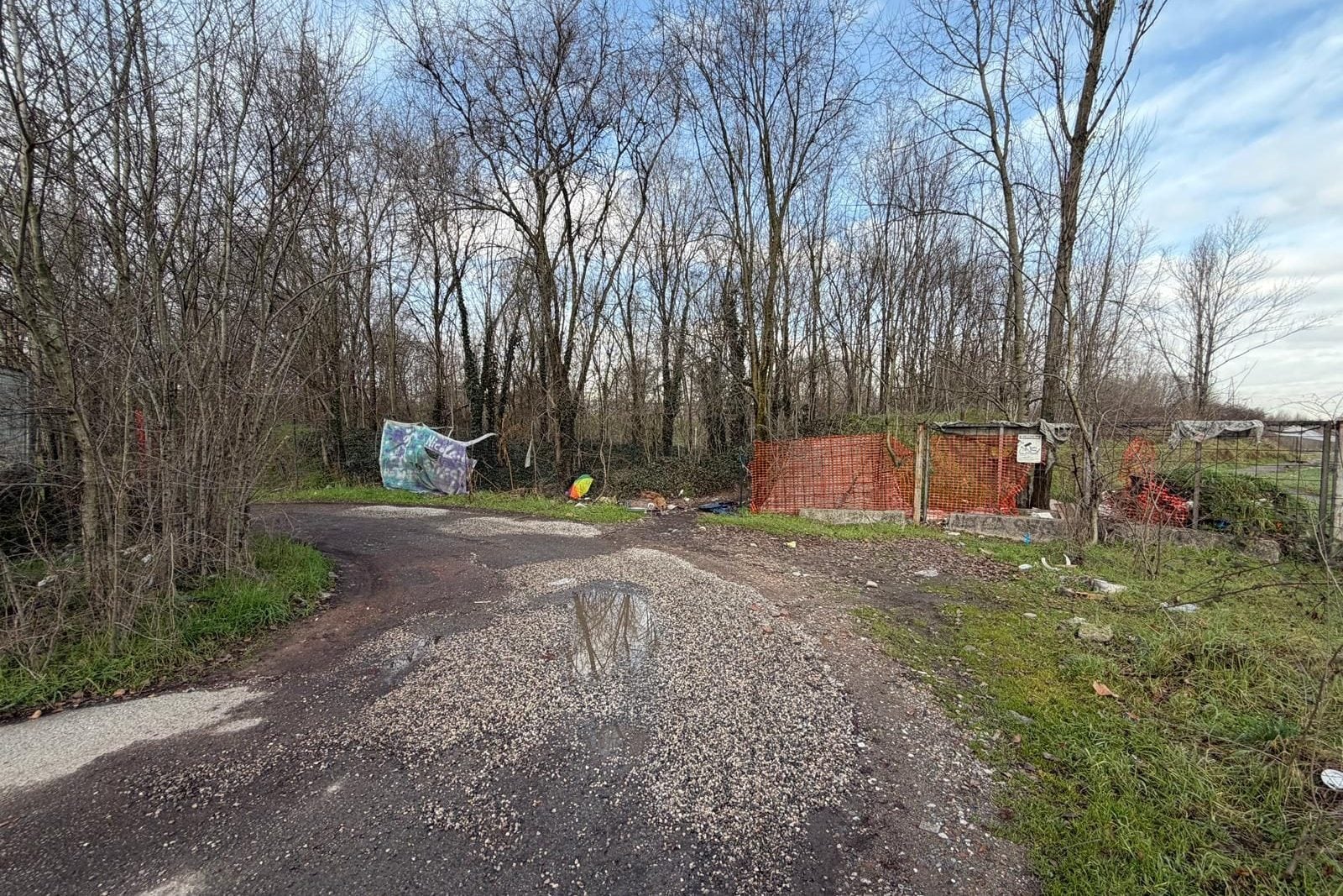 Il luogo nei pressi del quale è avvenuto l’omicidio di Abderrahim Mansouri, a Rogoredo