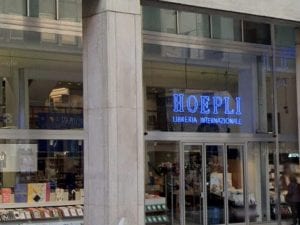 Cosa sta succedendo alla Hoepli di Milano: la liquidazione e i suoi 90 dipendenti a rischio cassa integrazione