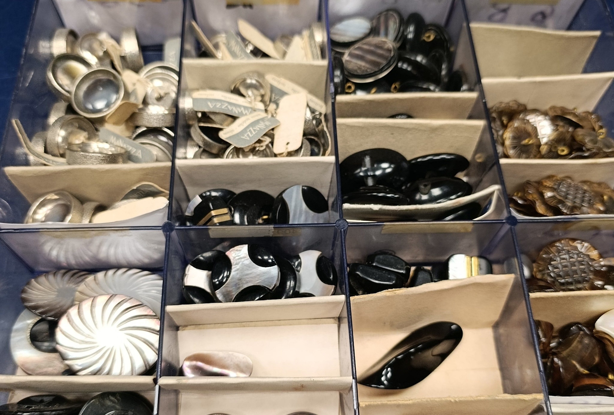 Gli oggetti venduti all’interno della merceria