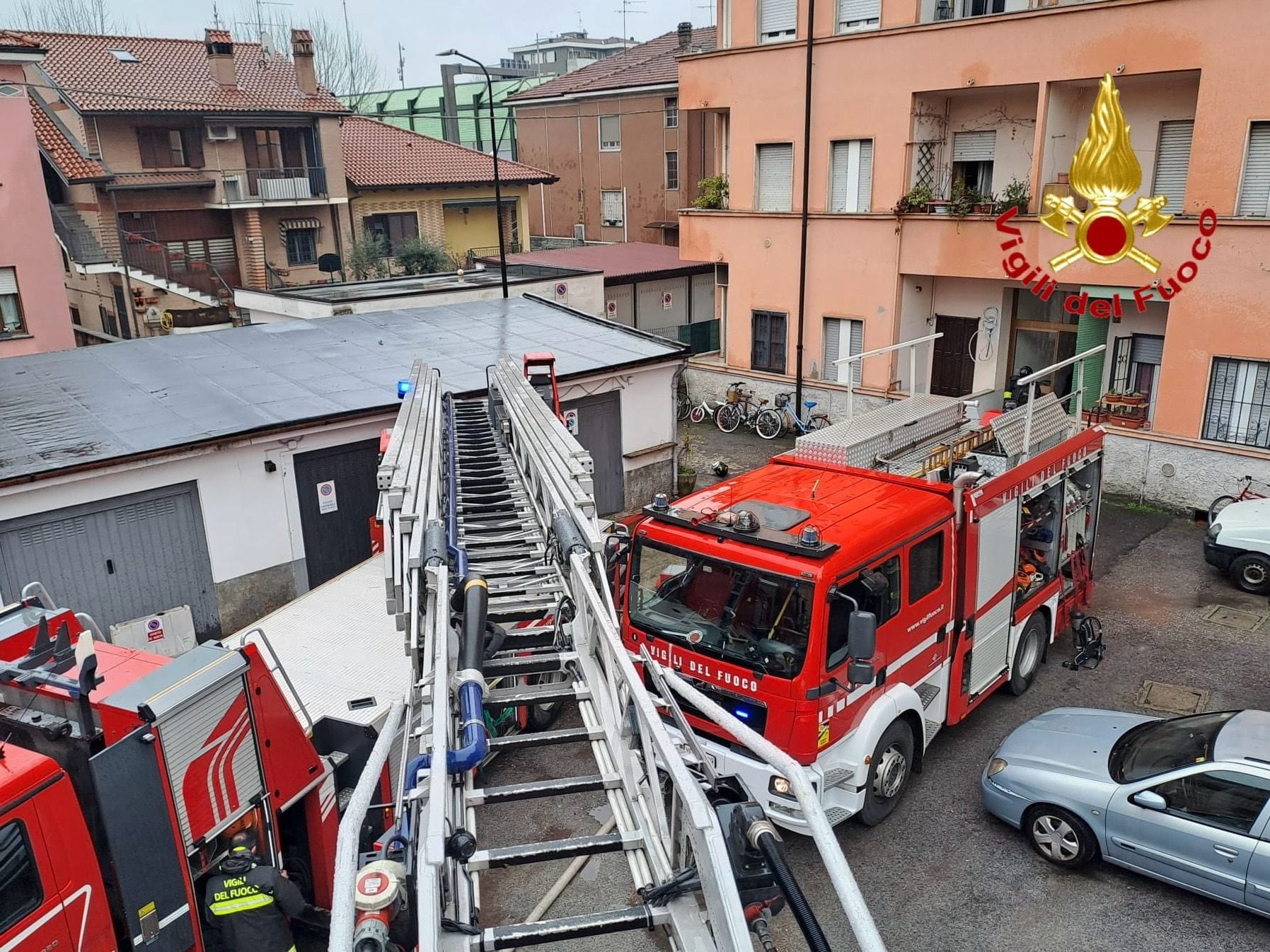 L’intervento dei vigili del fuoco a Cormano