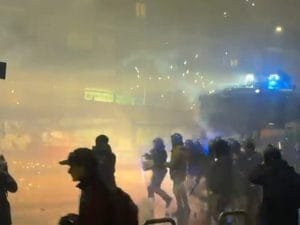 Sei persone indagate dopo gli scontri a Milano alla manifestazione contro le Olimpiadi