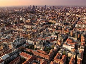 Milano in fondo alla top 10 delle città più ricche d’Italia: al primo posto Maccastorna nel Lodigiano