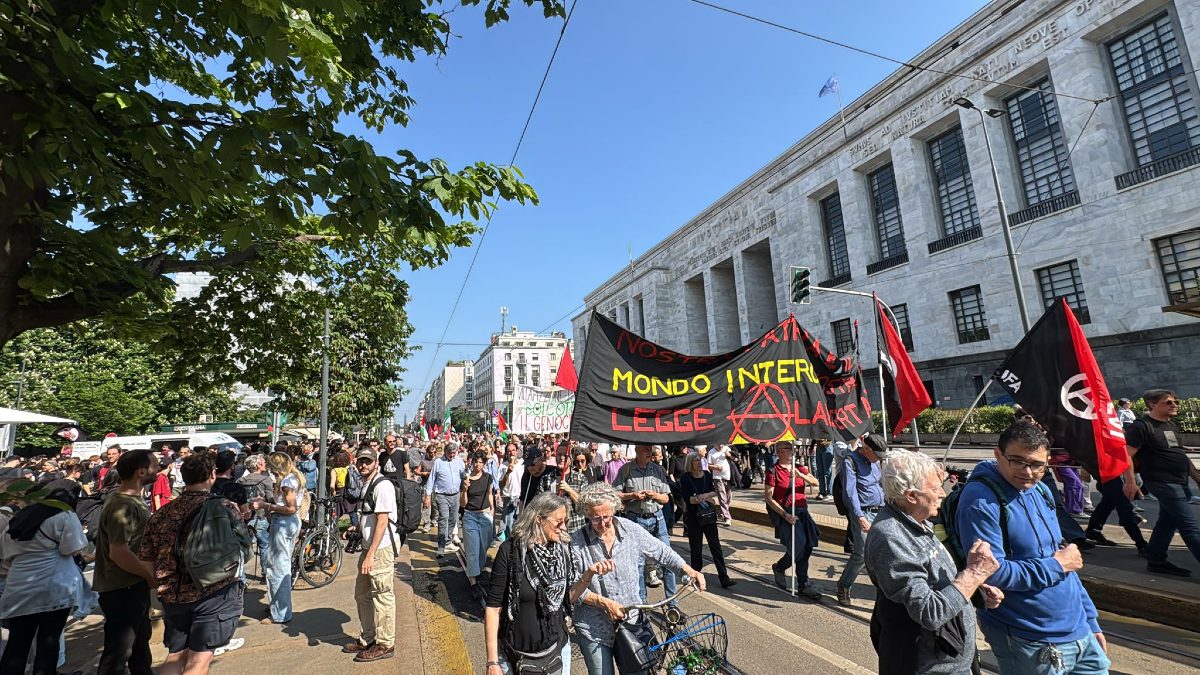 Il corteo contro il "Remigration Summit" a Milano – Credits: Beatrice Barra, Fanpage.it