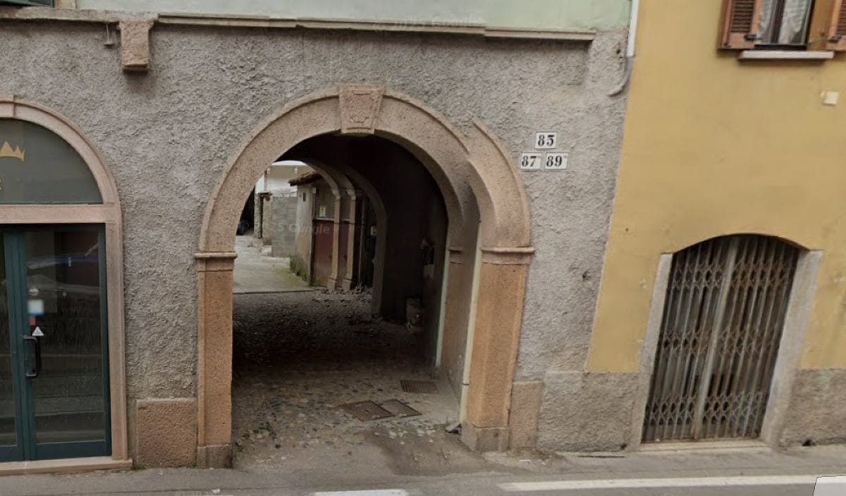 Via Porro a Induno Olona (Varese), il luogo dell’aggressione