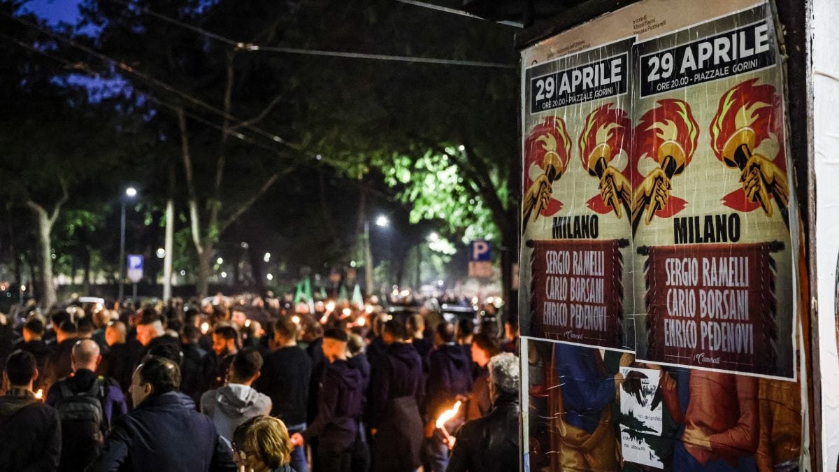 I manifesti della commemorazione di Sergio Ramelli a Milano del 29 aprile 2023 (foto da LaPresse)