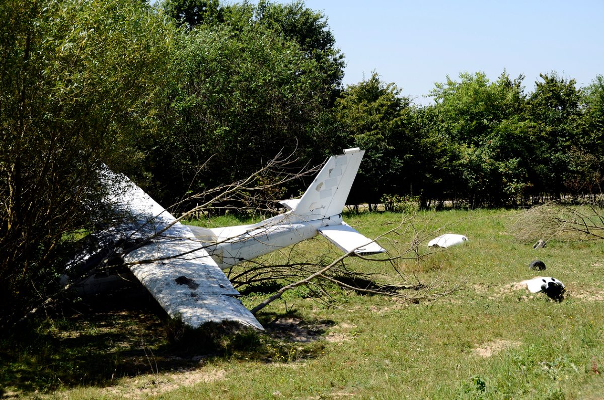 Aereo ultraleggero precipita a Brebbia nel Varesotto, ferito il pilota ...