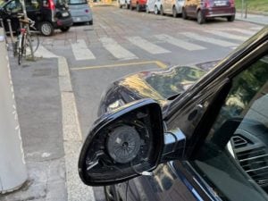 Vandalizzata l’auto di Civita di Panino Giusto: “Da quando mi dedico a Milano, ricevo intimidazioni”