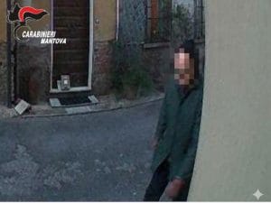 “Sappiamo dove abiti, ti facciamo tanto male”: 69enne denunciato per minacce a una candidata consigliera a Mantova