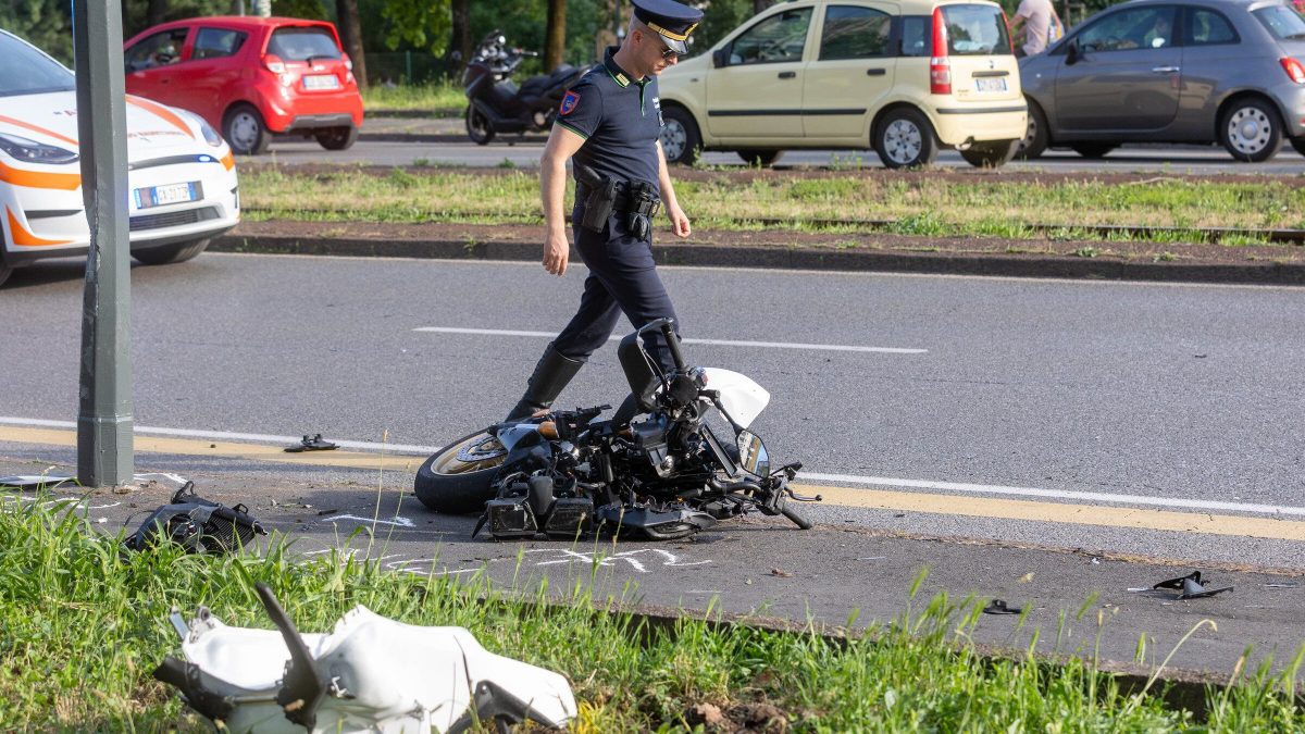 L’incidente stradale in viale Marche