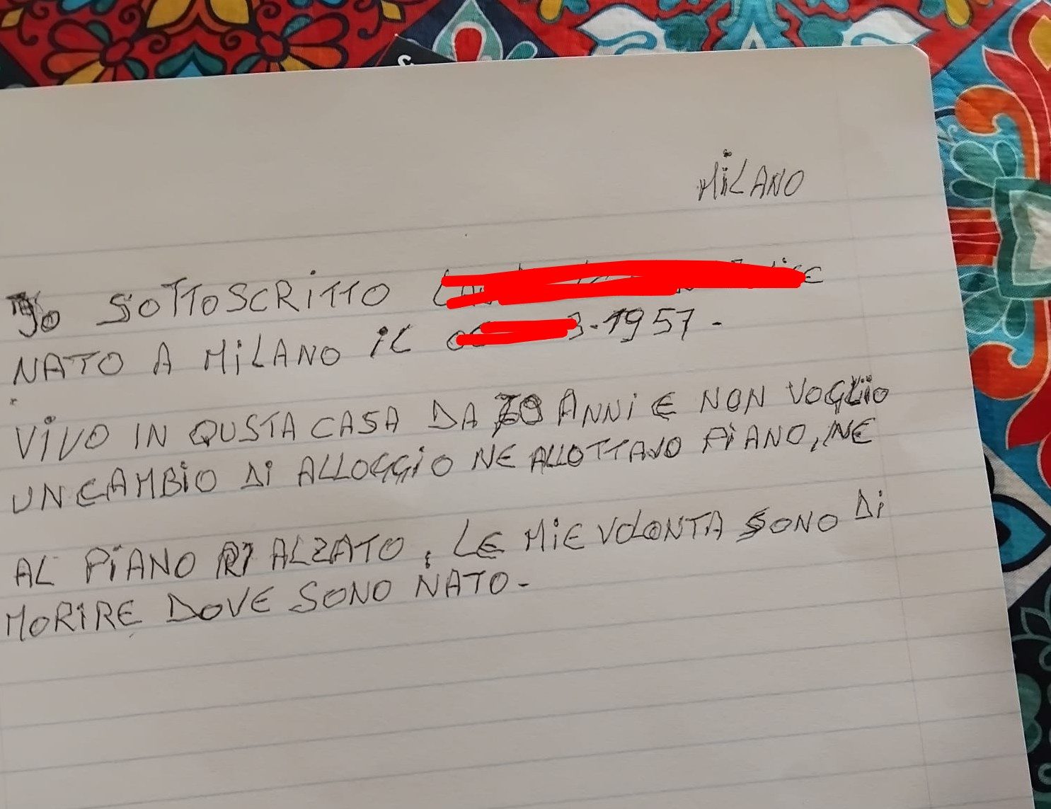 Il biglietto di L.L.F, il 69enne del quarto piano di via Ciriè