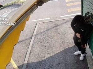 Sparatoria con armi da guerra alle piscine di Seriate, quattro arresti