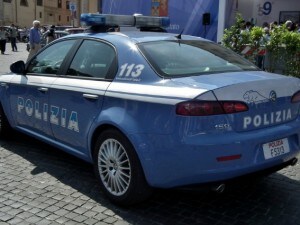 Una volante della Polizia