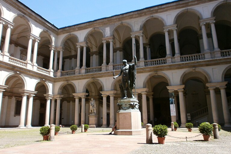 Cortile esterno della Pinacoteca di Brera