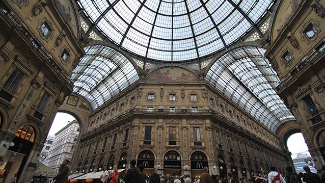 Interno della Galleria Umberto a Milano