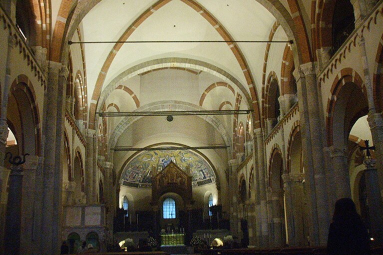 Interno della basilica di Sant'Ambrogio a Milano
