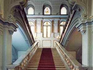 L’ingresso di Palazzo Litta (dalla pagina Facebook Palazzo Litta Cultura)