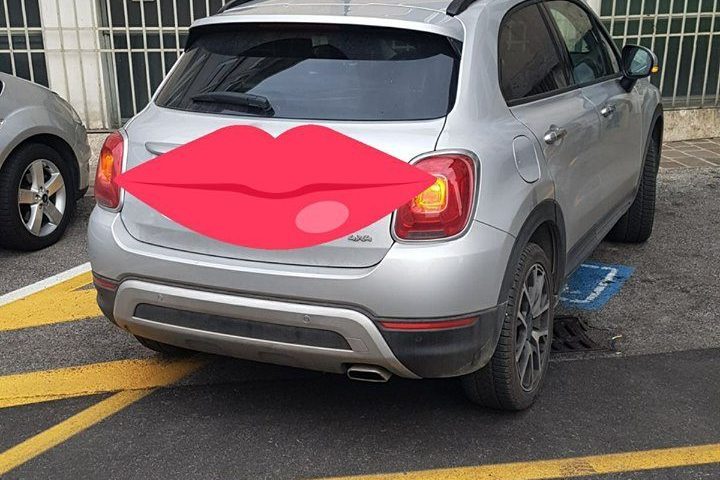 Una delle foto pubblicate sul gruppo
