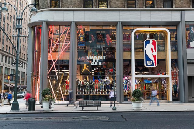 L’Nba store sulla Fifth avenue a New York (Facebook)