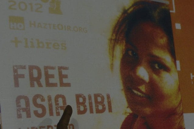 Un manifesto a favore della scarcerazione di Asia Bibi (Archivio Getty images)