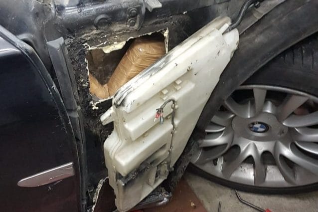 La cocaina nascosta nella Bmw (Foto della Guardia di finanza)