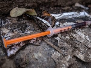 Il boschetto della droga a Milano, in zona Rogoredo (LaPresse)