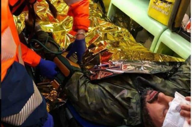 Fabrizio Corona medicato sul posto (Foto dal suo profilo Instagram)
