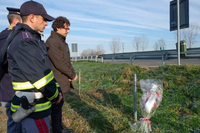 Il ministro Toninelli sul luogo dell’incidente mortale sulla A1 (Facebook)