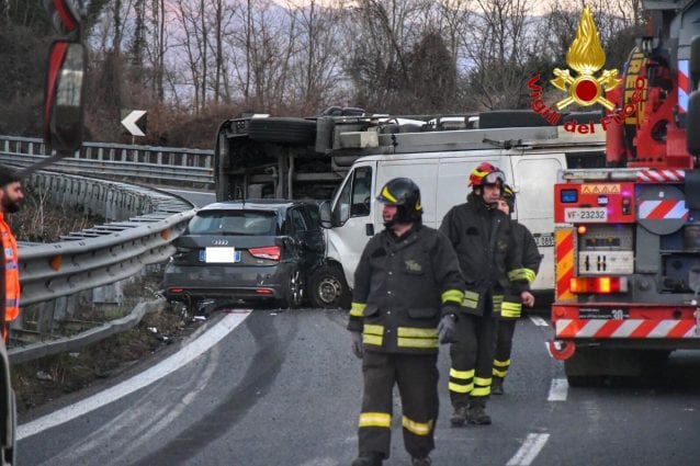 L’incidente (Foto Vigili del fuoco)