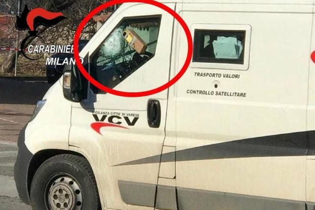 La finta carica esplosiva utilizzata dai rapinatori