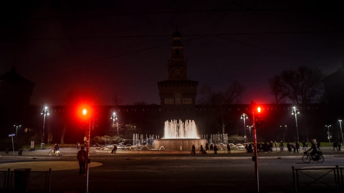 Il Castello Sforzesco di Milano spento in occasione di "M’illumino di meno"