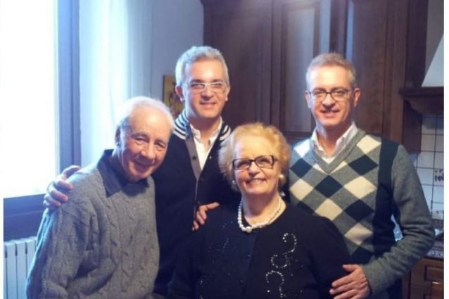 La famiglia Lanzafame con i coniugi defunti (Facebook)