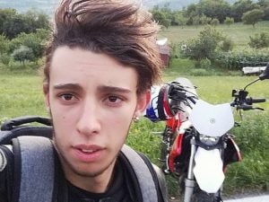 Simone Buscemi, 19 anni, morto in un incidente stradale avvenuto nella notte. Il ragazzo era a bordo della sua motocicletta da cross