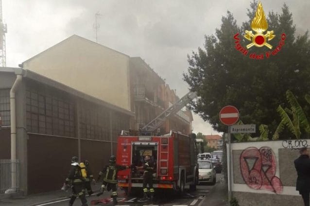 L’intervento dei vigili del fuoco a Rozzano