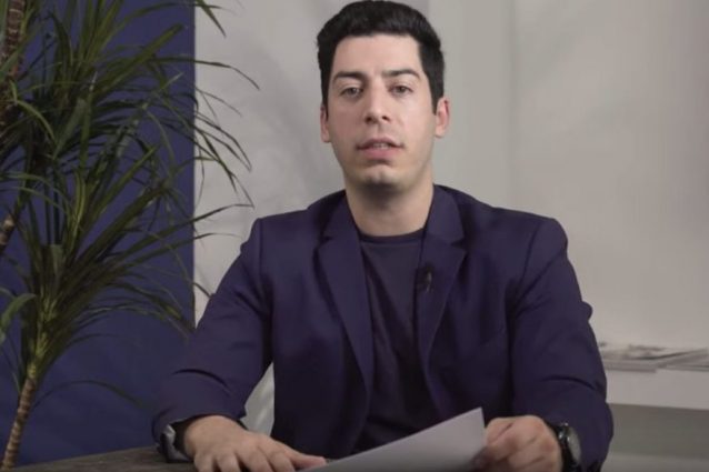 Renzo Bossi in un fotogramma del video pubblicato su YouTube.
