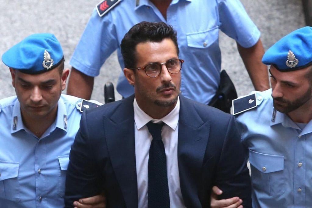 Perche Corona Deve Tornare In Carcere