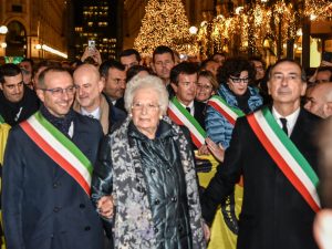Liliana Segre alla Marcia dei sindaci a Milano