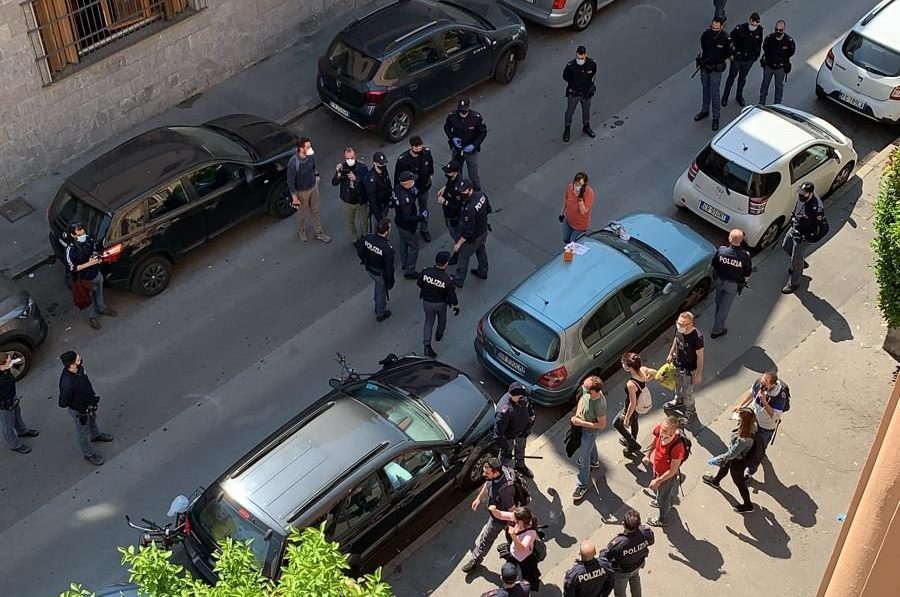 Tensione tra antagonisti e polizia